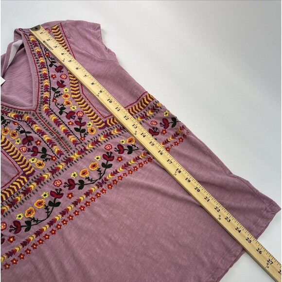 Sundance Floral Embroidered  T-shirt Purple V-Neck Cotton Beaded Womens Medium - Picture 8 of 9